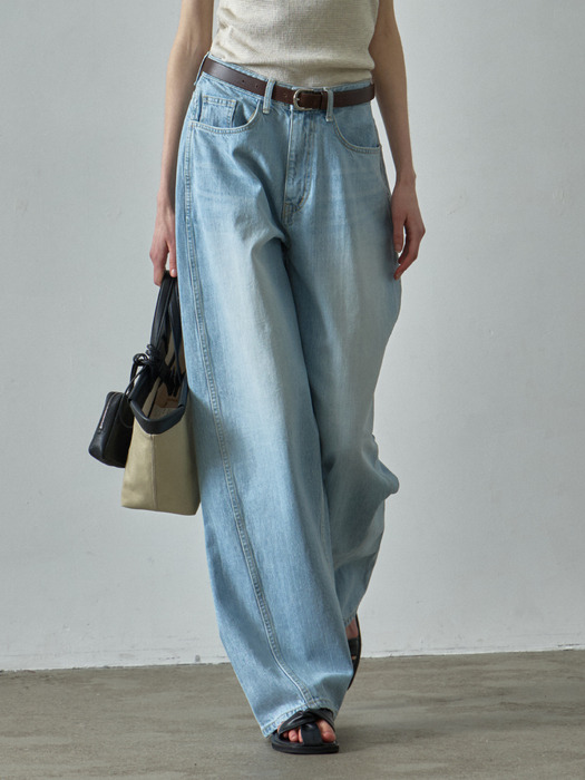 Wide Tapered Denim - Light Indigo - Image 2