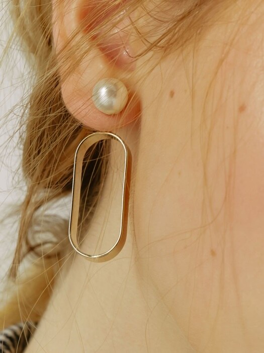 #338 PEARL ROUND EARRING