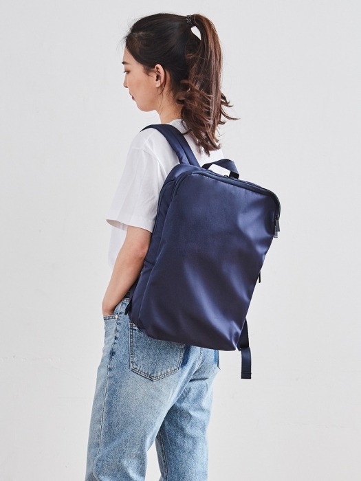 ITHINKSO아이띵소]HEN SLIM BACKPACK (Navy) 헨 슬림 백팩