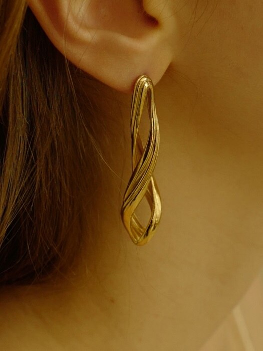 Flow Twist Earring(1EA)