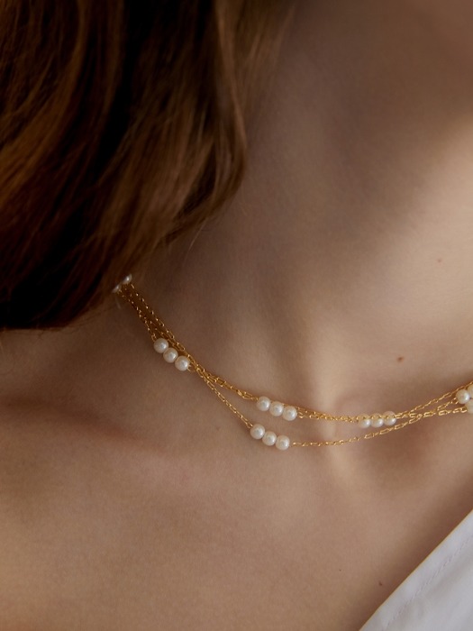 triple pearl and line necklace (choker)
