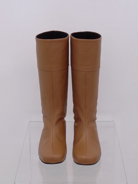 Classical riding boots Camel