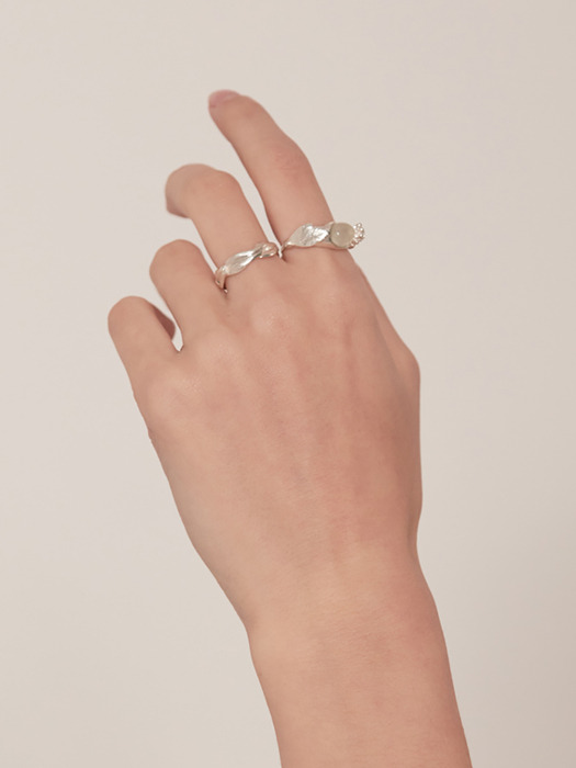 Simple Leaf Ring - Gold, Silver