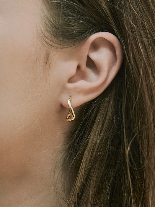 CURVE ONE TOUCH EARRING