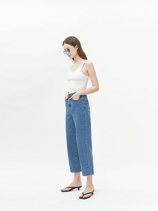 MOTIE HIGHRISE CROPPED DENIM