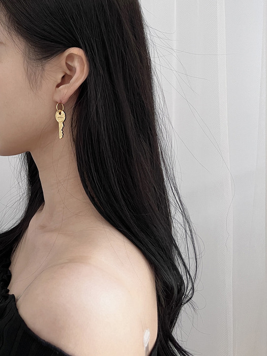 no.12 earring gold