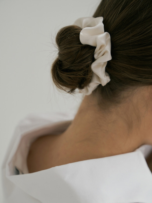 Silk Scrunchie (S) - Cream