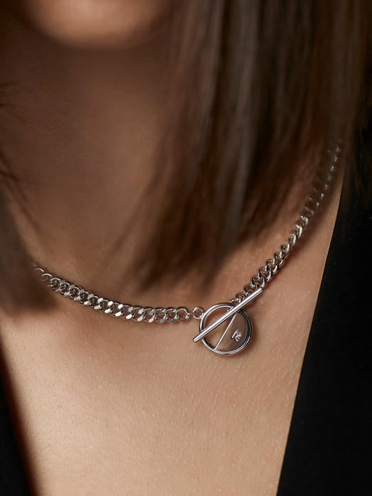 [Silver 925] toggled bar curved chain necklace