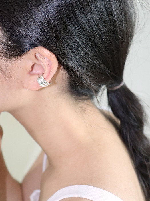 Wrinkle earcuff