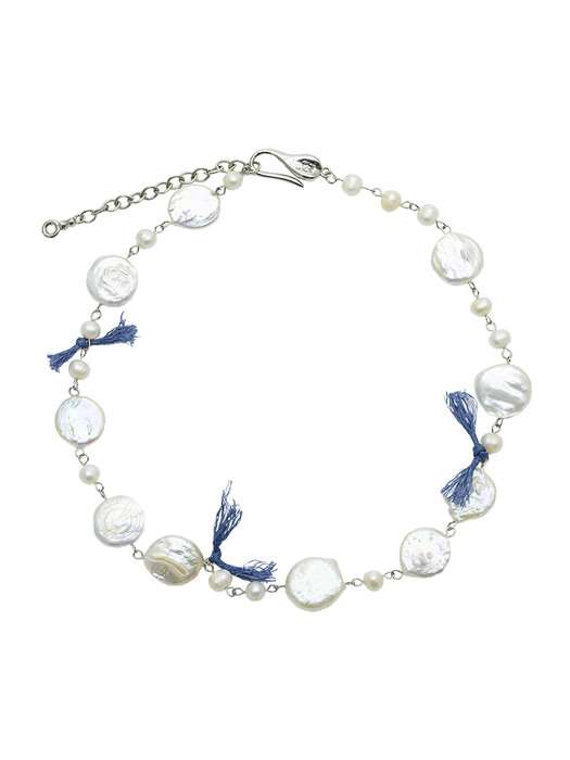 Blue ribbon pearl link necklace