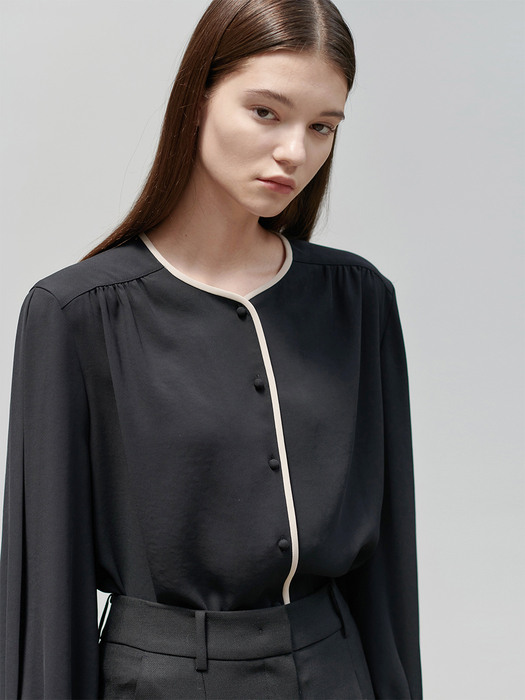22FN color point shirring blouse [BK]