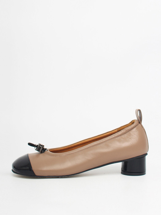 Ngela round toe stopper low pumps_cocoa combi