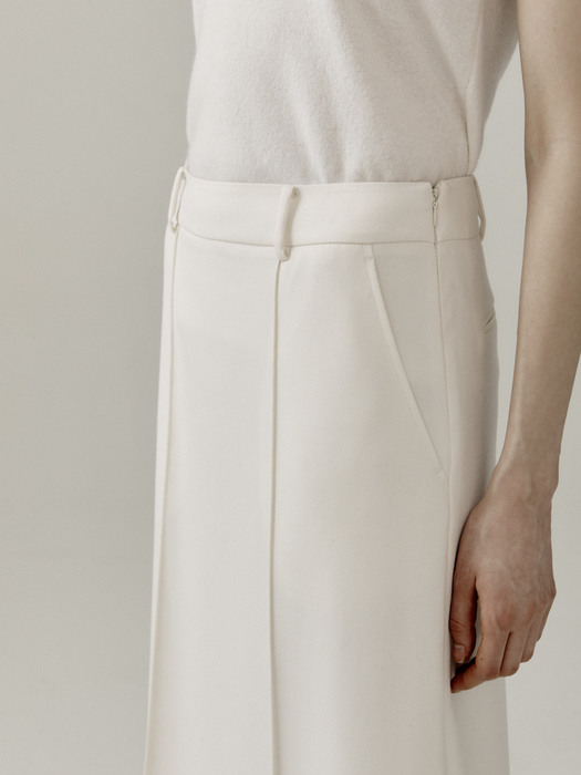 Low waist Pintuck Skirt Ivory