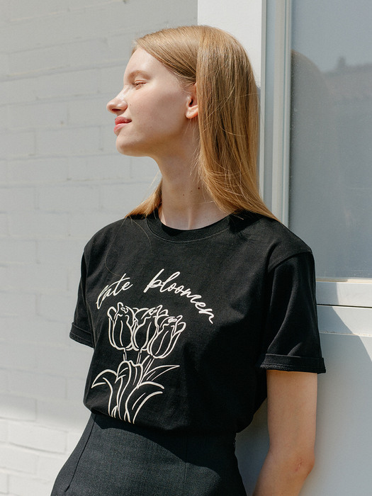 BLOOM PRINT T-SHIRT_BLACK