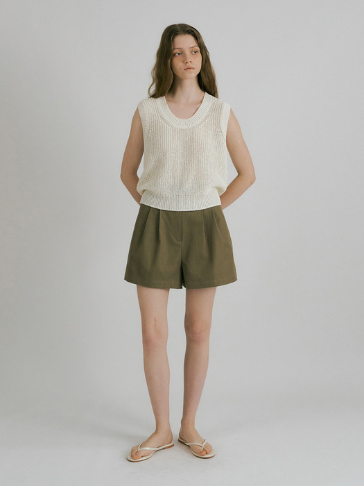 TWO TUCK LINEN SHORTS (KHAKI BROWN)