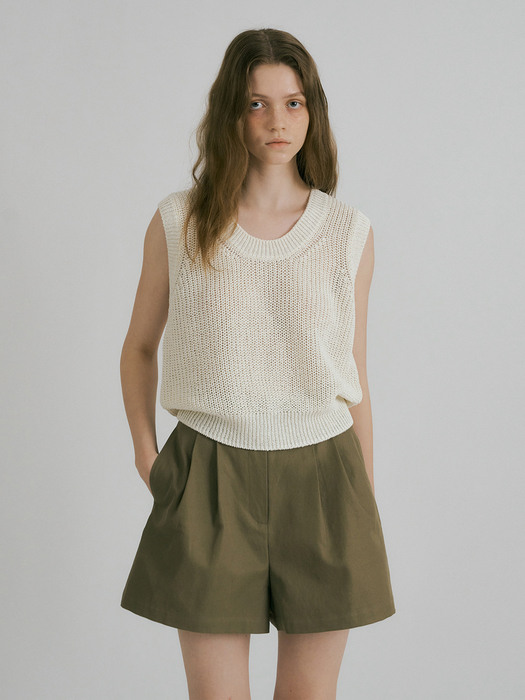 TWO TUCK LINEN SHORTS (KHAKI BROWN)