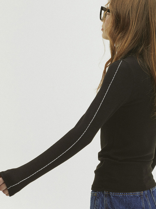 Picot Stitch Ribbed Turtleneck T-Shirt_Black