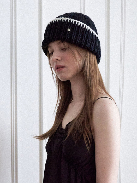 No.190 / Stitched Merino Wool Beanie _ 블랙&크림