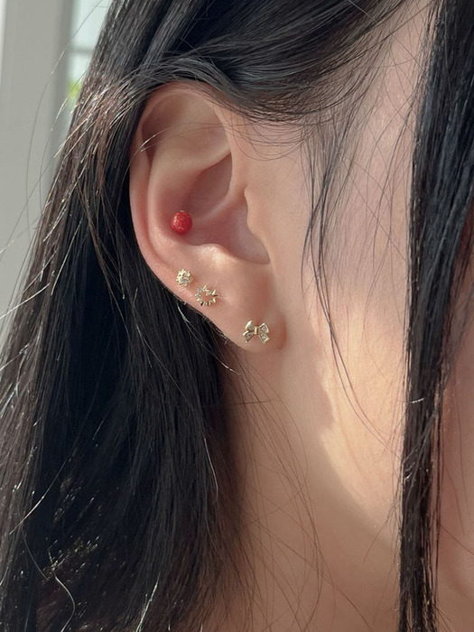 14k merry ribbon cubic piercing