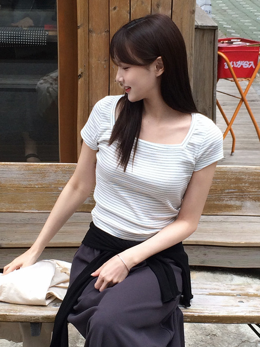D. BASIC COTTON SQUARE-NECK T - 12 COLOR