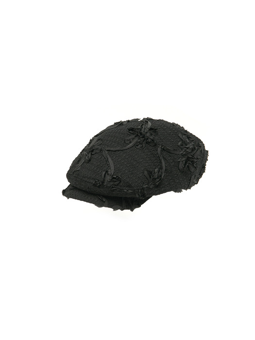 CORSAGE FLAT CAP IN BLACK