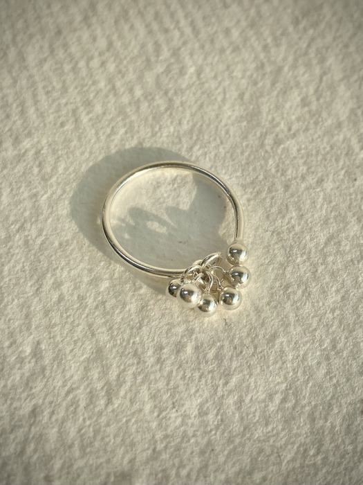 silver suzu ring