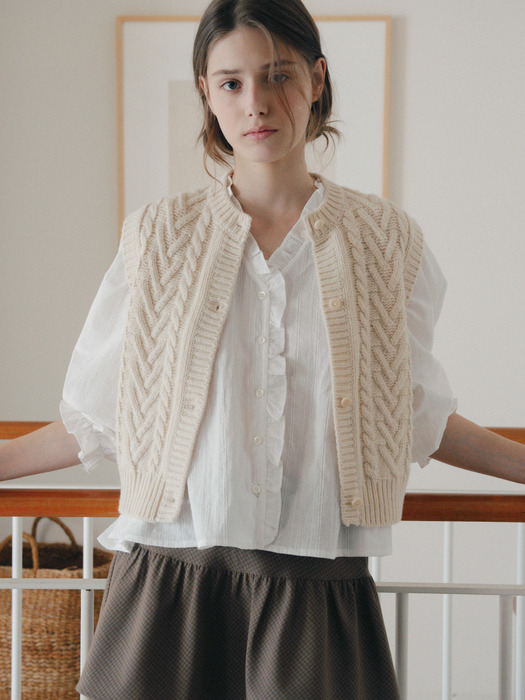 Cable Round Knit Vest_2 Colors