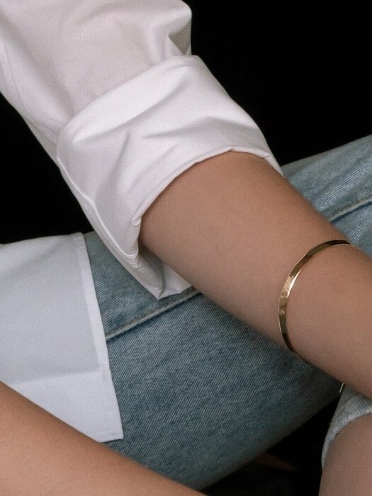 glossy bracelet