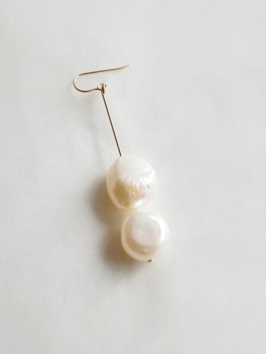Long Natural Pearl Earring