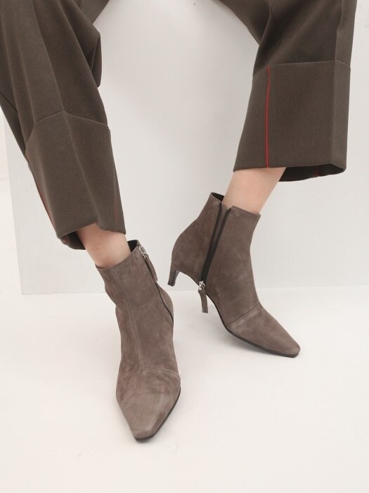 Mrc047 Soft Ankle Boots (Gray Suede)