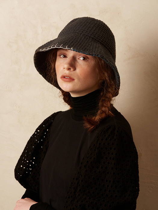 Knitting stich bell hat -Charcoal