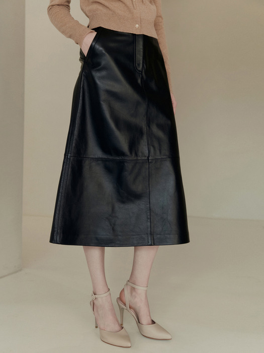 [미전시]SCARLET Big button detail leather skirt (Black)