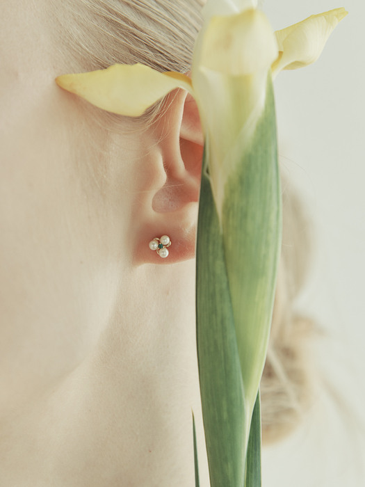 [단독] 14k gold Emerald 3 pearl earrings (14k 골드) b03