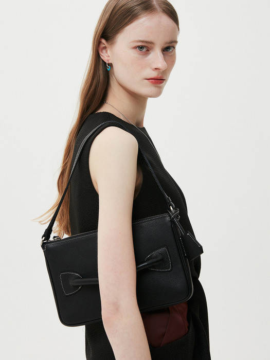 Handle Detail Shoulder Bag / Black