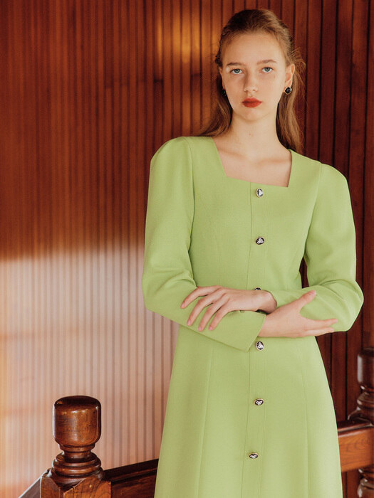 그린 카라 턱 슬리브 드레스 / GREEN KARA TUCK SLEEVE DRESS