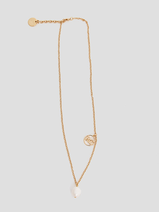 RC PENDANT WITH SMALL PEARL CHAIN NECKLACE (GOLD)