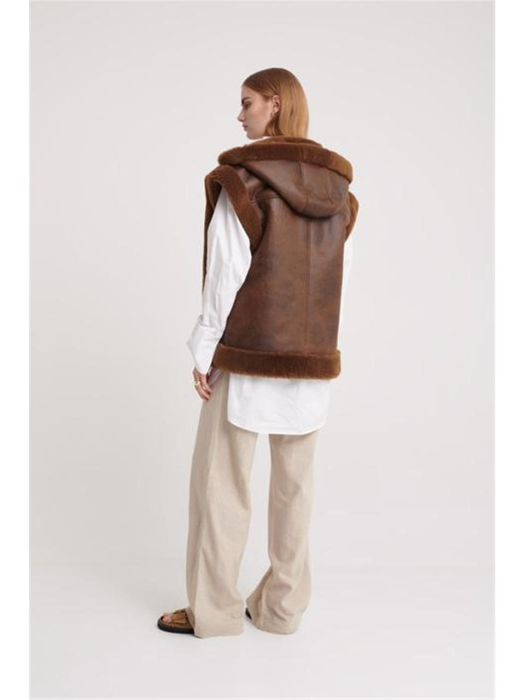 AMELIA SLEEVELESS SHEARLING AVIATOR CHOCOLATE