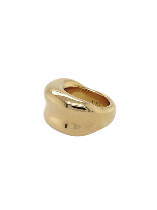 Gold curve ring