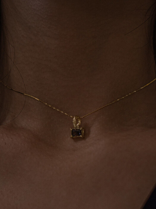 Small_square_necklaces(gold)