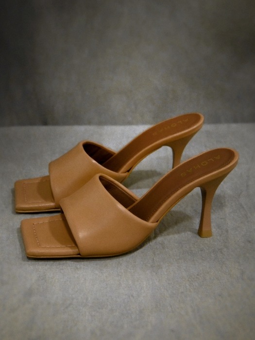 Puffy Camel Leather