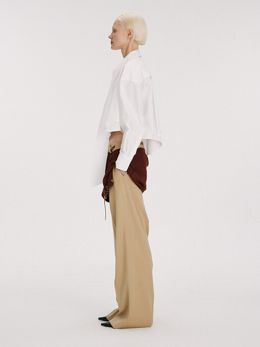 BOYFRIEND LOW-RISE LONG STRAP DETAIL WIDE PANTS (KAHKI BEIGE)