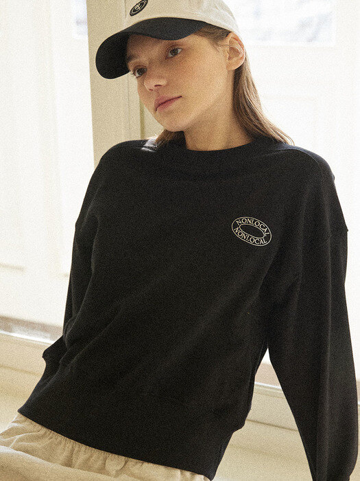 Logo Embroidery Crop Sweatshirt - Black