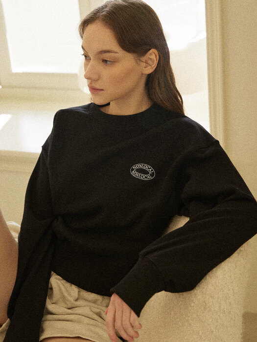 Logo Embroidery Crop Sweatshirt - Black