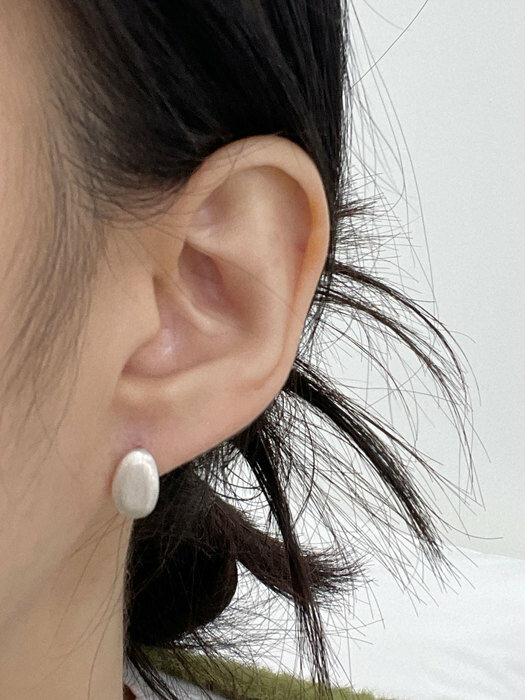 Shiny Egg Earring