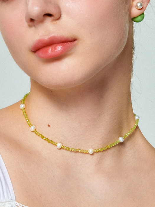 Peridot And Fresh Water Pearl Silver Necklace In465