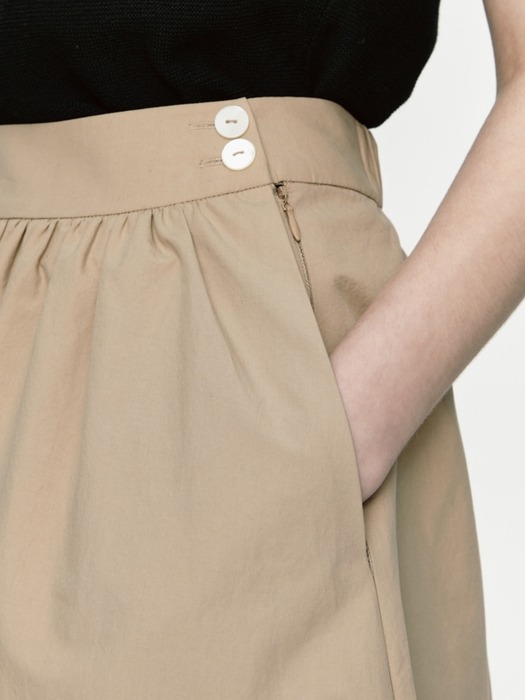 button flare skirt - beige