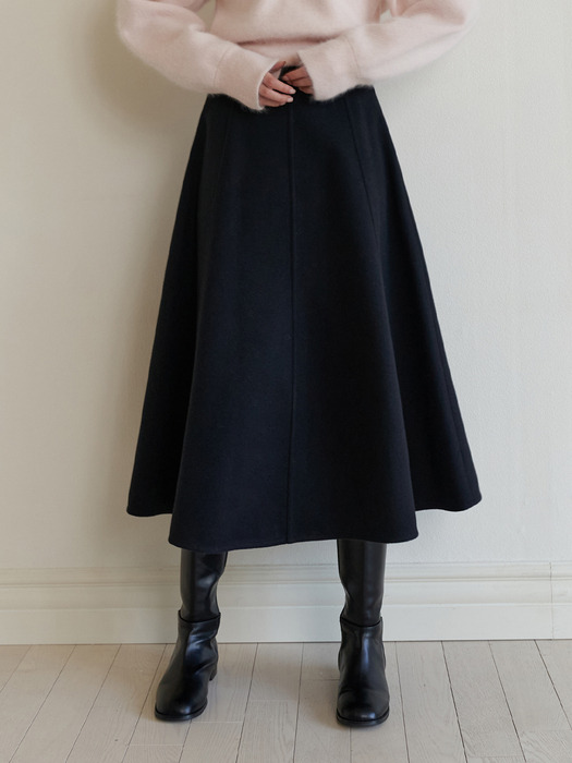Noel flare skirt (black)