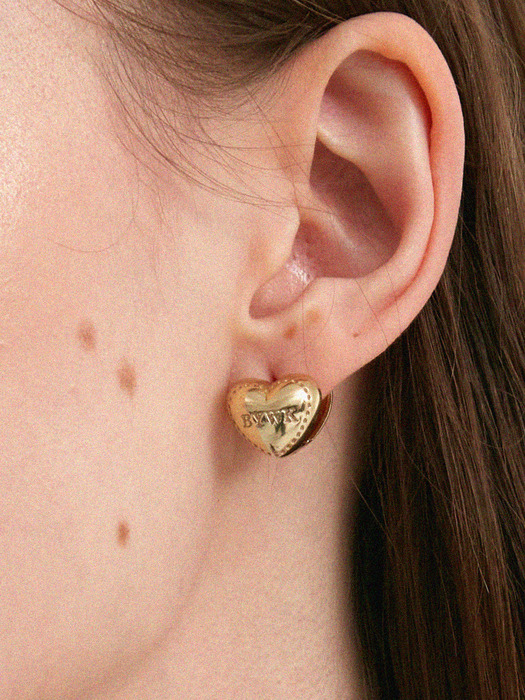 Heart stich earring