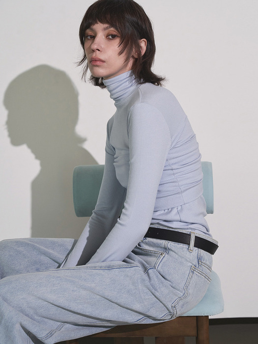 LAYERED TOP TURTLE NECK _ SKY BLUE