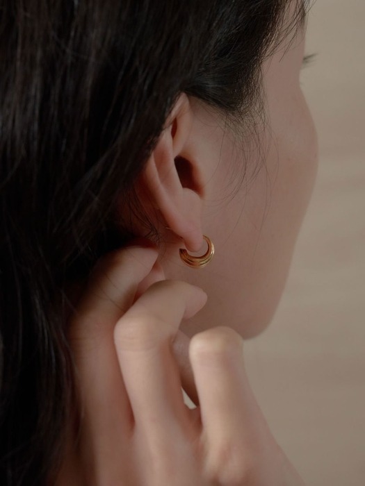 Seashell Ring Earring